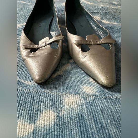 Vintage Marc Jacob’s mouse flat in silver size 5 1/2 - Picture 2 of 5